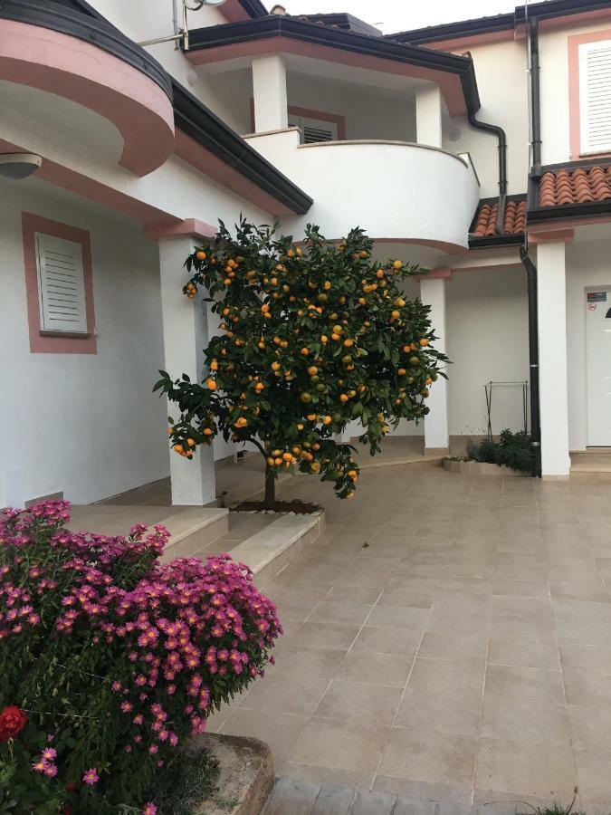 Casa Isabella Apartment Пула Екстериор снимка